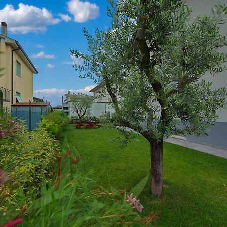 Via Goito 25 Rooms & Apartment Peschiera del Garda Exteriér fotografie