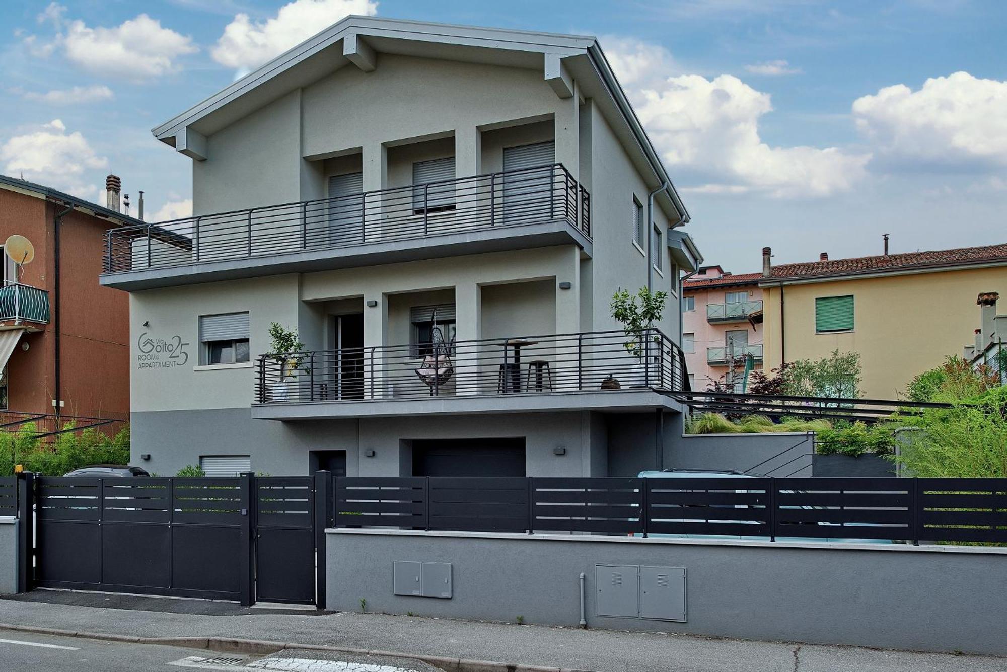 Via Goito 25 Rooms & Apartment Peschiera del Garda Exteriér fotografie
