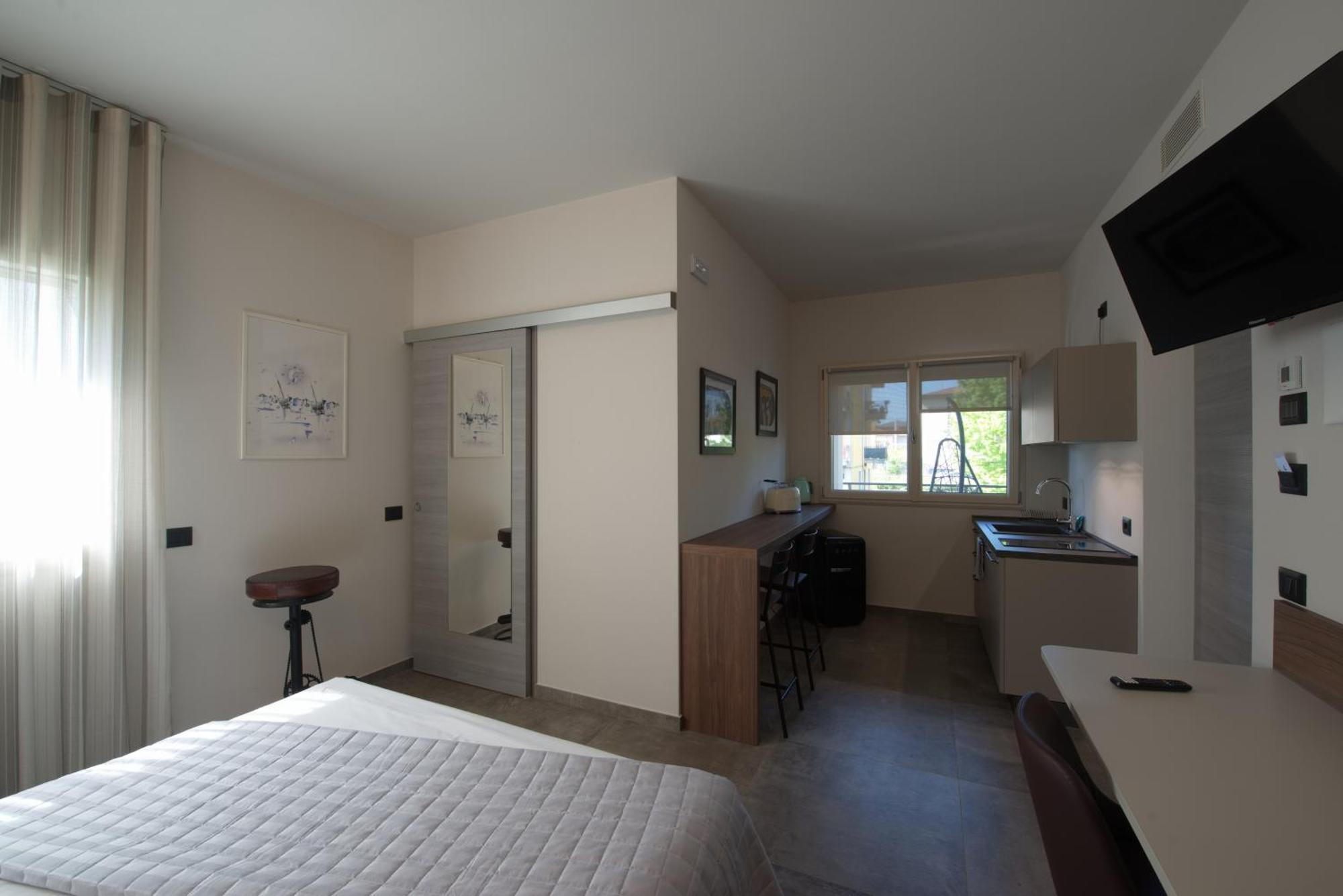 Via Goito 25 Rooms & Apartment Peschiera del Garda Exteriér fotografie